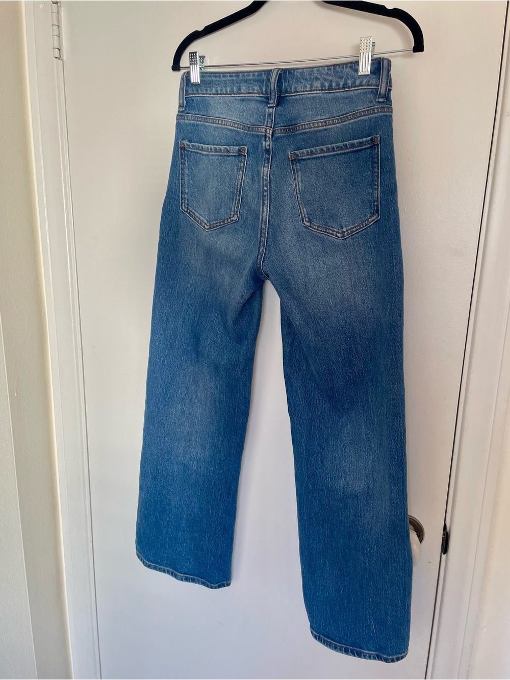 Quince Bella Stretch Relaxed Straight Jeans in Atlantic Blue - Picture 3 of 4